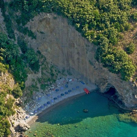 La Francesca Sud Un Villaggio"Glamping" Скарио Экстерьер фото