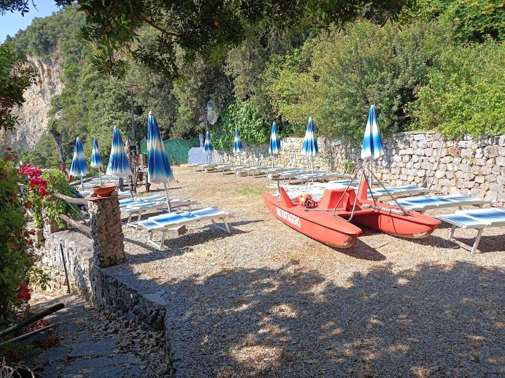 La Francesca Sud Un Villaggio"Glamping" Скарио Экстерьер фото